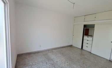EN RENTA,  AMPLIO DEPARTAMENTO AVENIDA EMILIANO ZAPATA, 4 RECÁMARAS, ESTUDIO