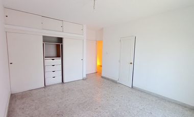 EN RENTA,  AMPLIO DEPARTAMENTO AVENIDA EMILIANO ZAPATA, 4 RECÁMARAS, ESTUDIO