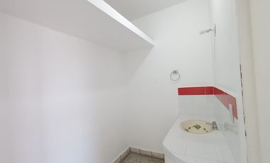 EN RENTA,  AMPLIO DEPARTAMENTO AVENIDA EMILIANO ZAPATA, 4 RECÁMARAS, ESTUDIO