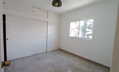 EN RENTA,  AMPLIO DEPARTAMENTO AVENIDA EMILIANO ZAPATA, 4 RECÁMARAS, ESTUDIO