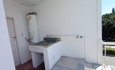 EN RENTA,  AMPLIO DEPARTAMENTO AVENIDA EMILIANO ZAPATA, 4 RECÁMARAS, ESTUDIO