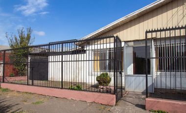 Amplia casa reformada en Badalona, Hualpén
