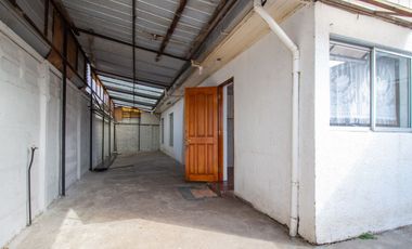 Amplia casa reformada en Badalona, Hualpén
