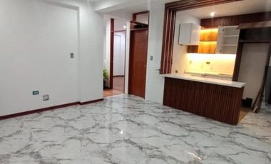 VENTA DE DEPARTAMENTO EN 5TO PISO MAS AZOTEA EN S.M.P