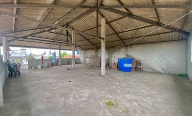 SE VENDE CASA ESQUINERA CDLA 25 DICIEMBRE, MACHALA