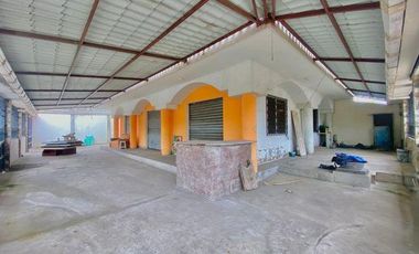 SE VENDE CASA ESQUINERA CDLA 25 DICIEMBRE, MACHALA
