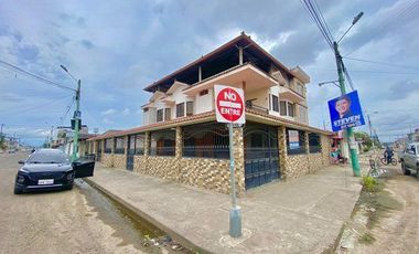 SE VENDE CASA ESQUINERA CDLA 25 DICIEMBRE, MACHALA