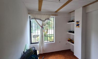 Venta de Casa 3 niveles en sector Villa Eliza- Cuba Pereira
