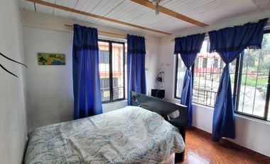 Venta de Casa 3 niveles en sector Villa Eliza- Cuba Pereira