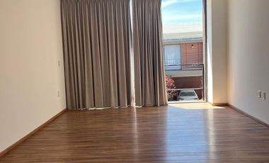 Casa en Renta en Lomas Del Molino II, La zona con más plusvalía de toda la ciudad!!