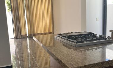 Casa en Renta en Lomas Del Molino II, La zona con más plusvalía de toda la ciudad!!