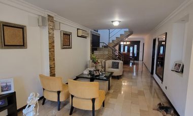 EN VENTA DE OPORTUNIDAD, LUJOSA Y AMPLIA CASA DE 4 DORMITORIOS EN CIUDAD CELESTE PRIMERAS ETAPAS, NUEVO SAMBORONDON