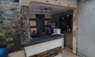 EN VENTA DE OPORTUNIDAD, LUJOSA Y AMPLIA CASA DE 4 DORMITORIOS EN CIUDAD CELESTE PRIMERAS ETAPAS, NUEVO SAMBORONDON