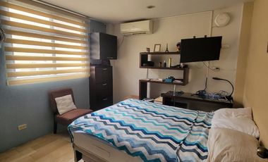 EN VENTA DE OPORTUNIDAD, LUJOSA Y AMPLIA CASA DE 4 DORMITORIOS EN CIUDAD CELESTE PRIMERAS ETAPAS, NUEVO SAMBORONDON