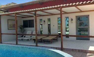 VENTA CASA DE PLAYA EN ZORRITOS. ALT. KM 1228. LADO CERRO. PANAMERICANA NORTE