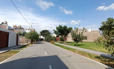 Se vende terreno de 120 m2 en Praderas de San Antonio, justo al lado de la Urb. Residencial San Carlos