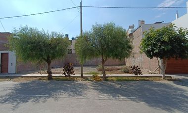 Se vende terreno de 120 m2 en Praderas de San Antonio, justo al lado de la Urb. Residencial San Carlos