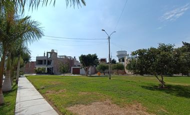Se vende terreno de 120 m2 en Praderas de San Antonio, justo al lado de la Urb. Residencial San Carlos