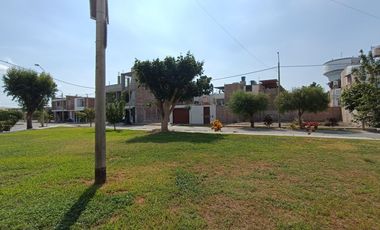 Se vende terreno de 120 m2 en Praderas de San Antonio, justo al lado de la Urb. Residencial San Carlos
