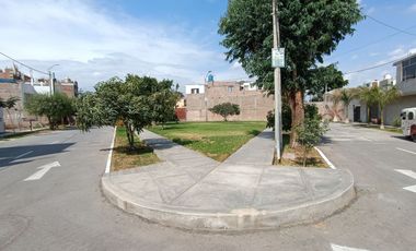 Se vende terreno de 120 m2 en Praderas de San Antonio, justo al lado de la Urb. Residencial San Carlos