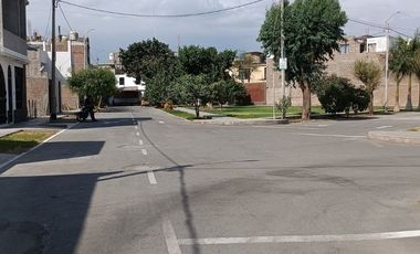 Se vende terreno de 120 m2 en Praderas de San Antonio, justo al lado de la Urb. Residencial San Carlos