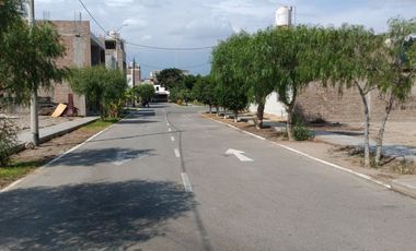 Se vende terreno de 120 m2 en Praderas de San Antonio, justo al lado de la Urb. Residencial San Carlos