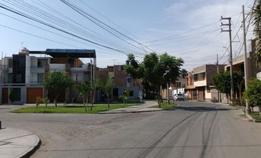 Se vende terreno de 120 m2 en Praderas de San Antonio, justo al lado de la Urb. Residencial San Carlos