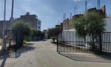 Se vende terreno de 120 m2 en Praderas de San Antonio, justo al lado de la Urb. Residencial San Carlos
