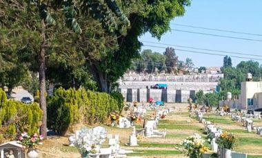 VENDO LOTE DE PANTEON EN JARDINES DEL RECUERDO, EDO. DE MEX.