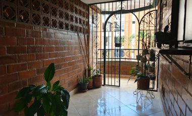 VENTA DE APARTAMENTO BELEN CERCA A LA ESTACION ROSALES CON PARQUEADERO Y BALCON