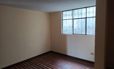 En Venta Casa Con 2 Departamentos y Una Suite – Sur De Quito