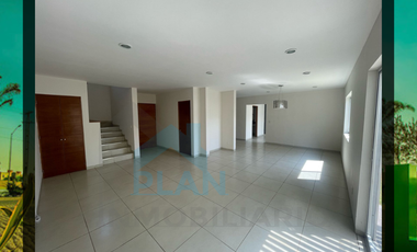 Bonita Casa en Venta en Puerta Real