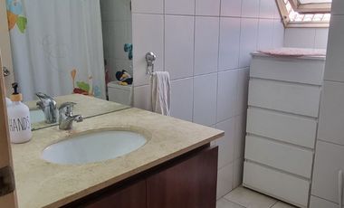 GRAN CASA EN CONDOMINIO 4D/4B PISCINA Y ESTACIONAMIENTOS