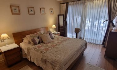 GRAN CASA EN CONDOMINIO 4D/4B PISCINA Y ESTACIONAMIENTOS