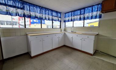 Departamento en renta a 2 cuadras de la Av. América