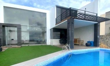 Casa en Residencial Corinto