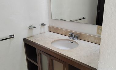 Gran casa en RENTA y VENTA Fracc. Fray Sebastian de Gallegos Queretaro