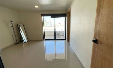 Casa Moderna Nueva En Venta,  De Tres Niveles, En Hacienda Barbabosa, A 5 Min De C.u. Y De La Estación Del Tren, A 15 Min Del Centro De Toluca  Y De M