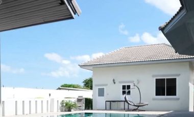 Pool Villa Pattaya!!! Priced Below Market Value!! The Ultimate Investment Opportunity in a World-Class Tourist City!!