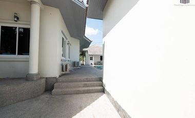 Pool Villa Pattaya!!! Priced Below Market Value!! The Ultimate Investment Opportunity in a World-Class Tourist City!!