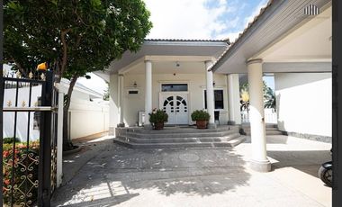 Pool Villa Pattaya!!! Priced Below Market Value!! The Ultimate Investment Opportunity in a World-Class Tourist City!!