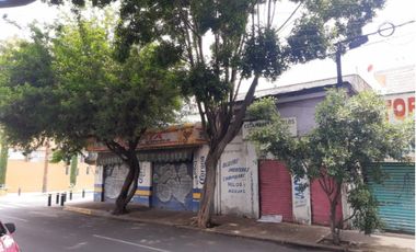 VENDO CASA COMO TERRENO EN ESQUINA, COLONIA NATIVITAS, ALCALDIA BENITO JUAREZ, CDMX. USO H4/20/60/A10 VIV