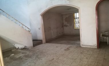 VENDO CASA COMO TERRENO PEGADO A PLAZA DELTA EN NARVARTE BENITO JUAREZ