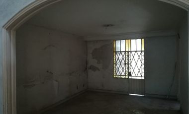 VENDO CASA COMO TERRENO PEGADO A PLAZA DELTA EN NARVARTE BENITO JUAREZ