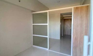 RESORT STYLE CONDOMINIUM FOR SALE IN AGUS LAPULAPU CITY NEAR BEACHES