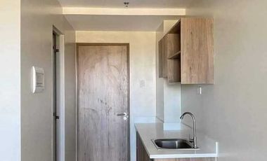 RESORT STYLE CONDOMINIUM FOR SALE IN AGUS LAPULAPU CITY NEAR BEACHES