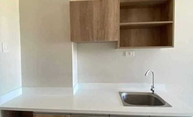 RESORT STYLE CONDOMINIUM FOR SALE IN AGUS LAPULAPU CITY NEAR BEACHES