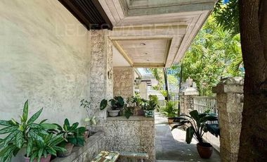 A HOUSE AND LOT FOR SALE IN MAKATI CITY