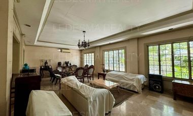 A HOUSE AND LOT FOR SALE IN MAKATI CITY