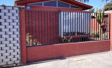 OPORTUNIDAD-CÓMODA CASA VILLA LOS ÁLAMOS